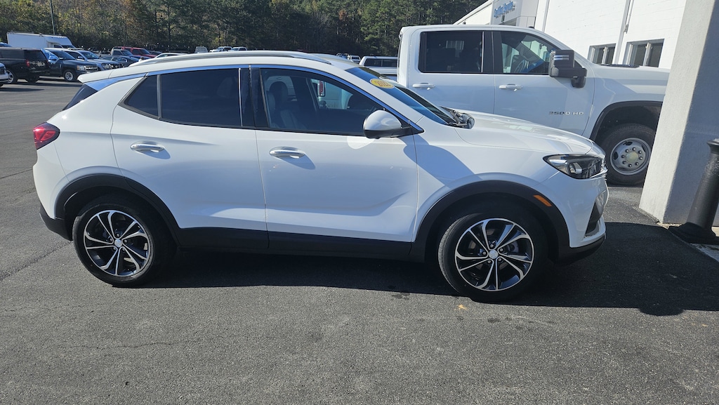Used 2022 Buick Encore GX Essence SUV