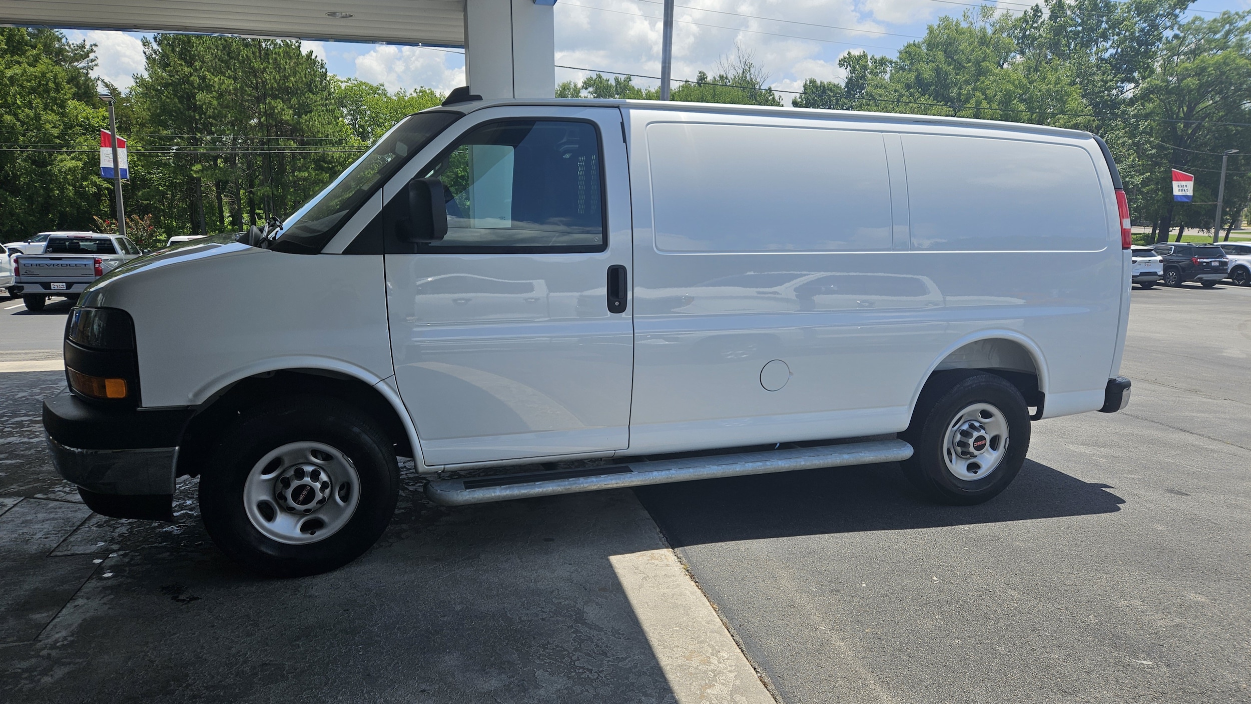 2025 GMC Savana 2500's photo
