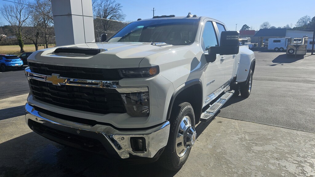 New 2026 Chevrolet Silverado 3500 HD LT DRW Truck