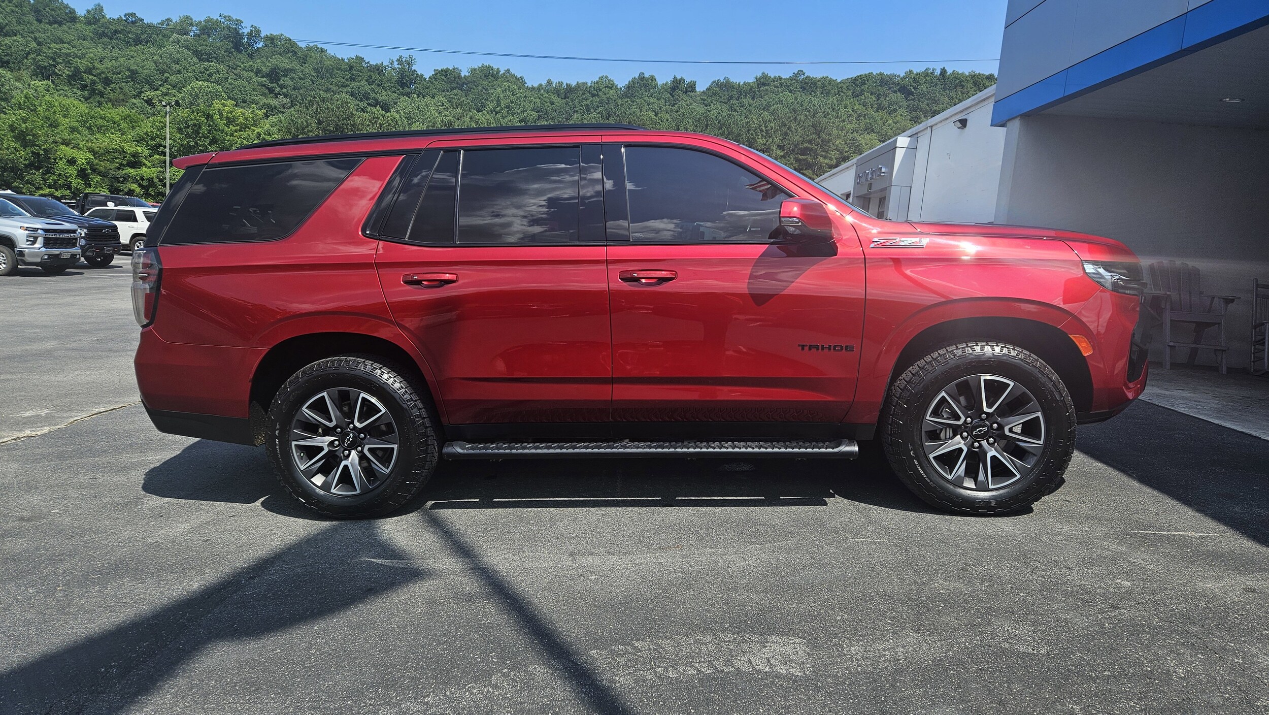 2022 Chevrolet Tahoe Z71 photo 2