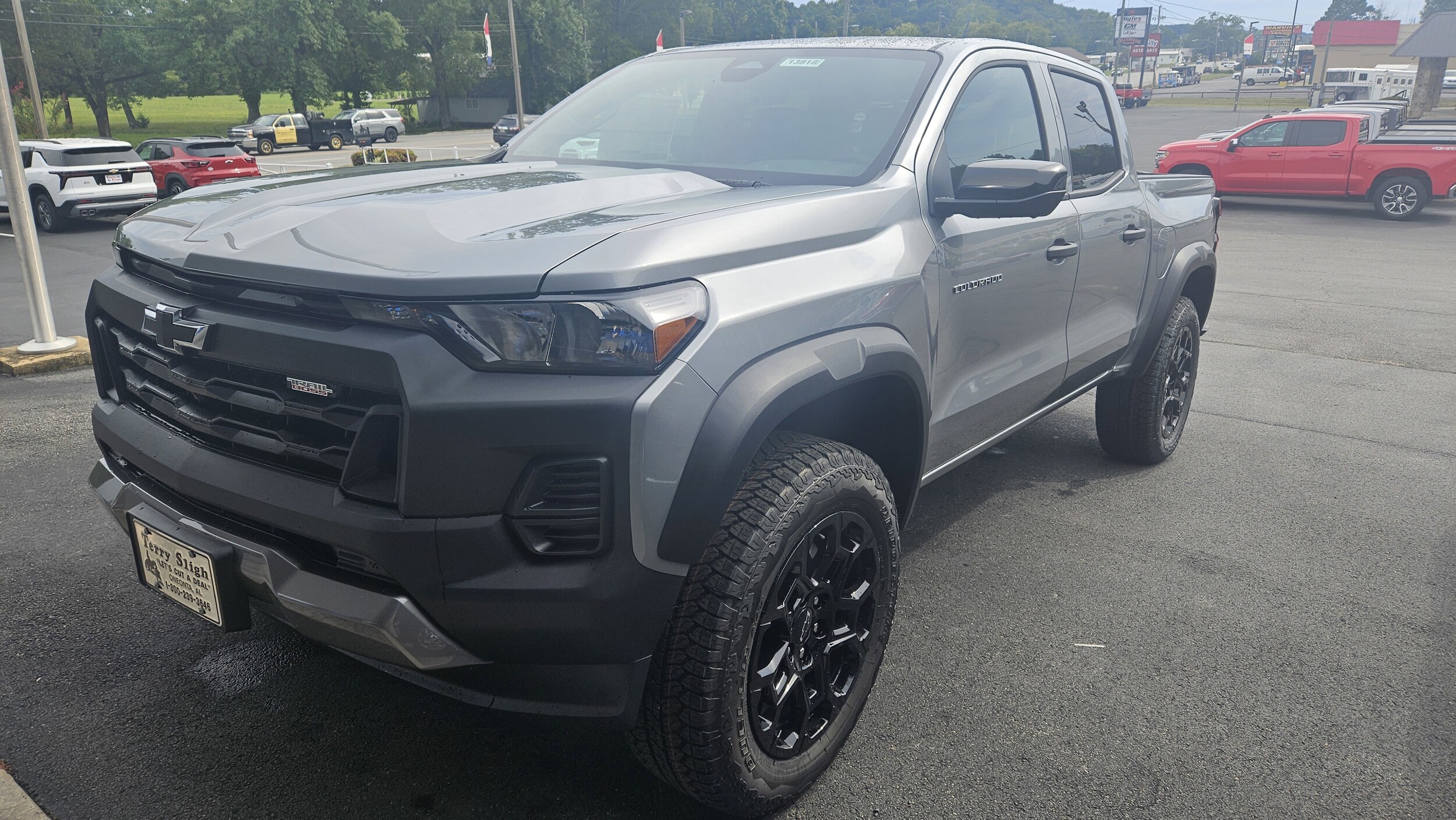2026 Chevrolet Colorado Trail Boss photo 2