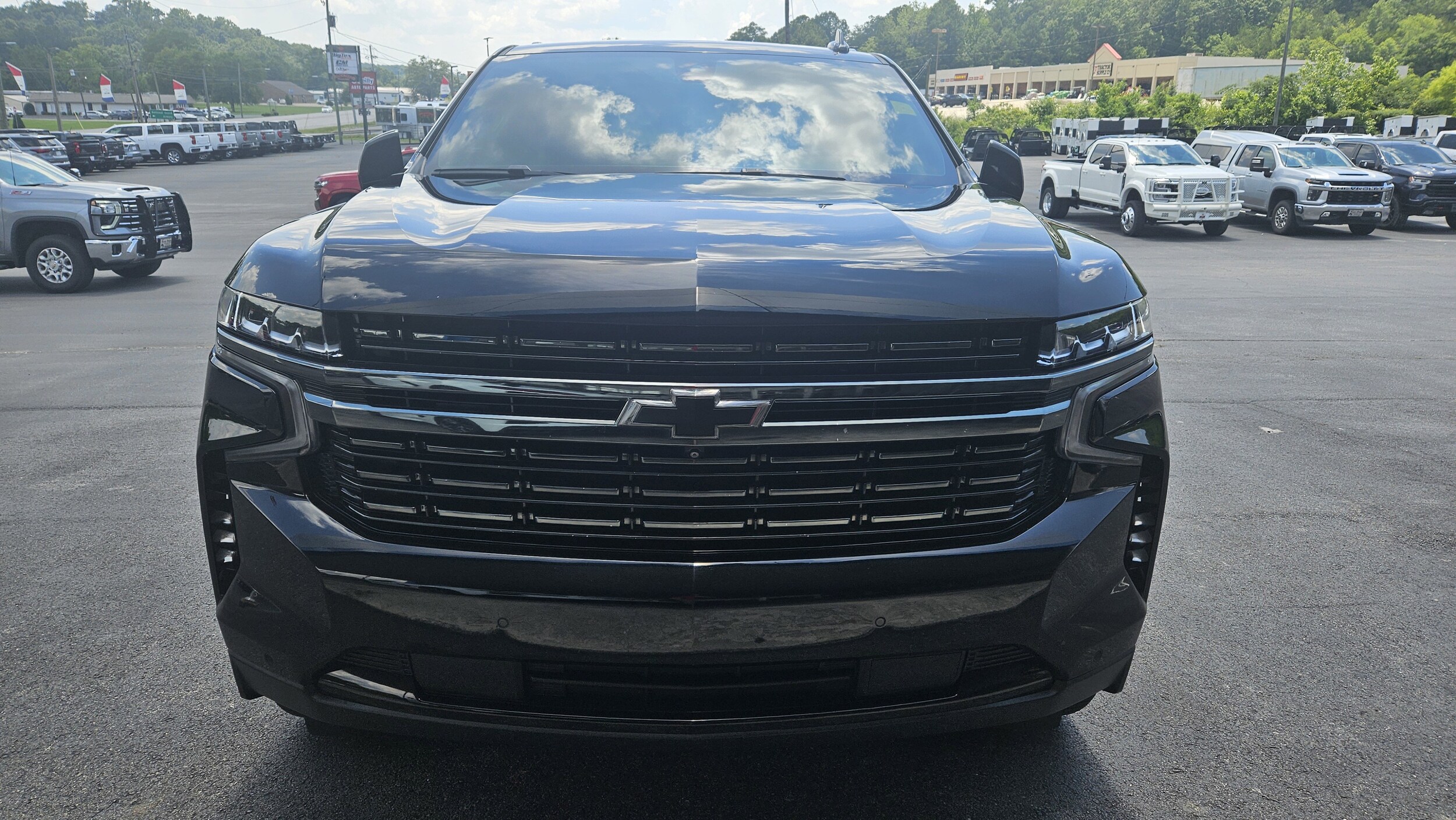 2022 Chevrolet Tahoe RST photo 2