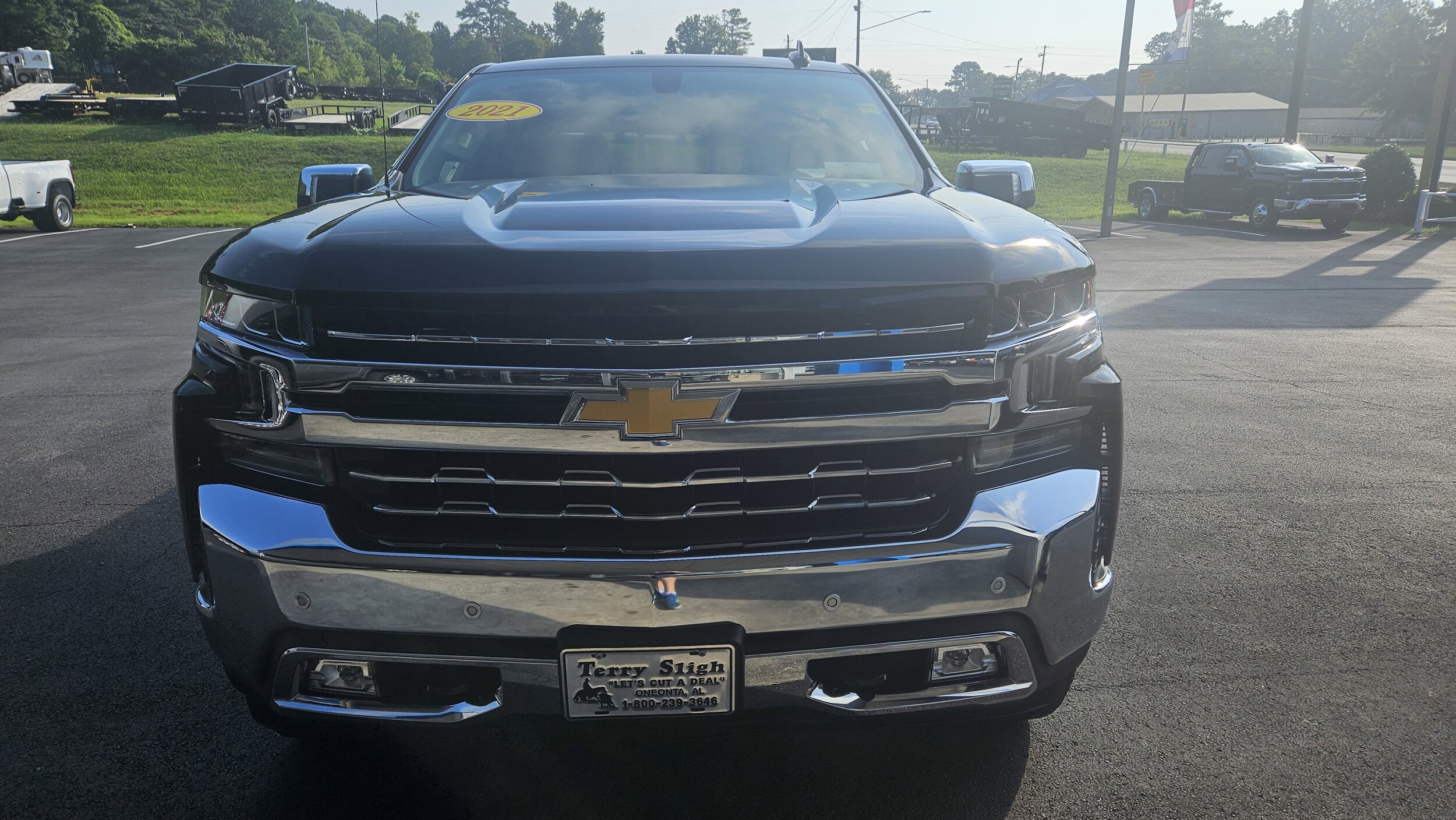 2021 Chevrolet Silverado 1500 LTZ photo 3