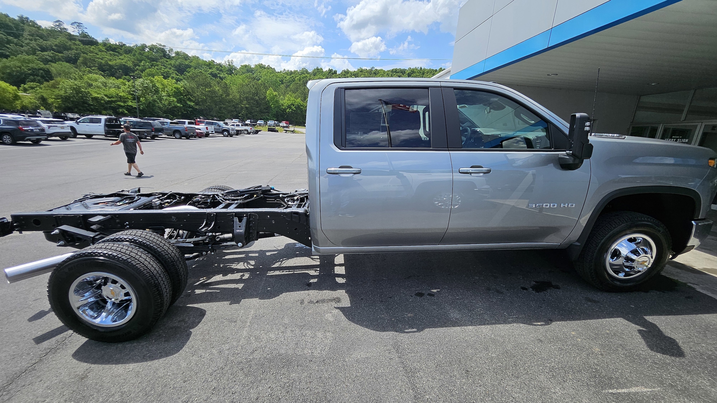 2026 Chevrolet Silverado HD 1LT 4WD Crew Cab 171.5" WB's photo