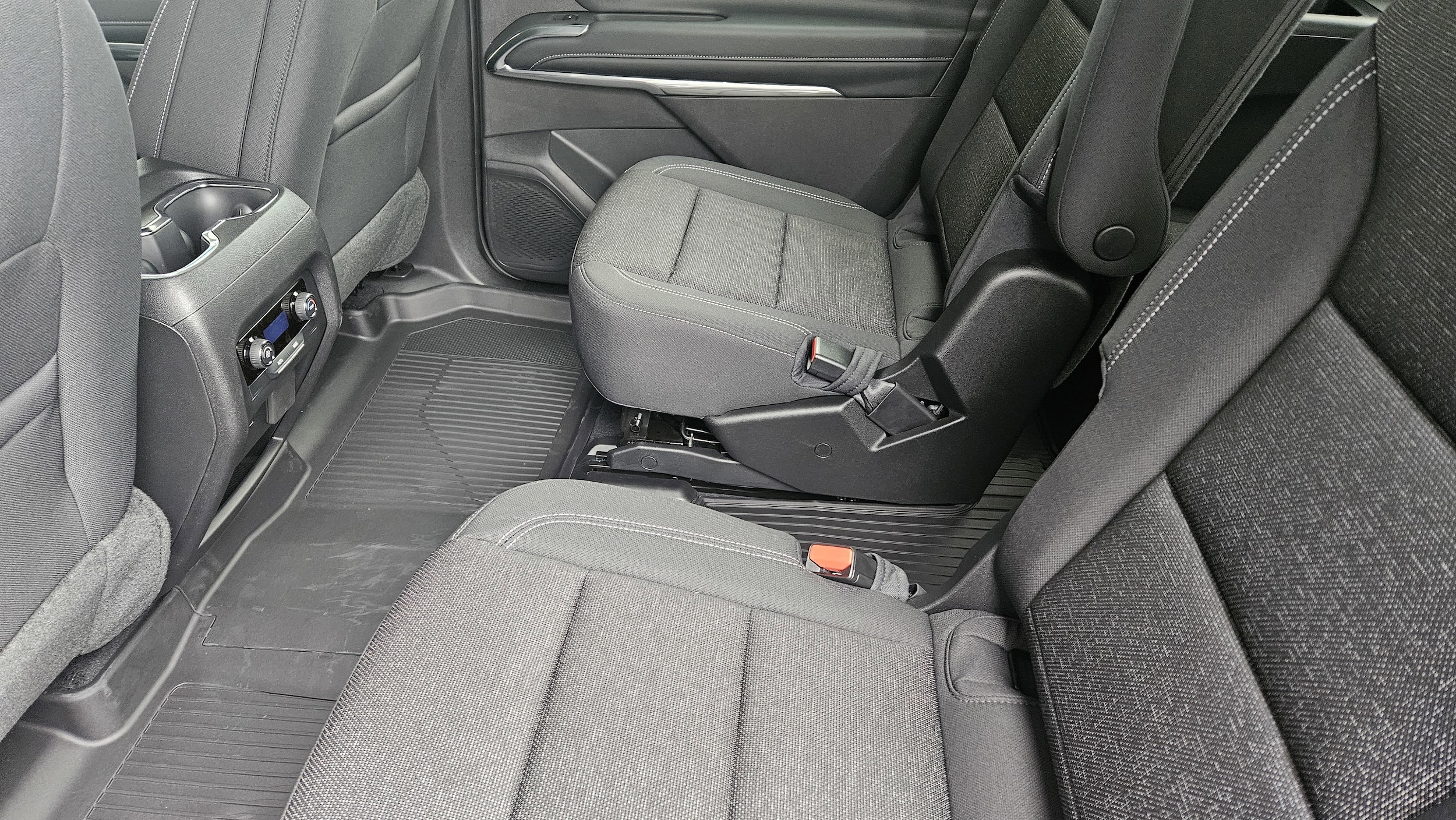 2026 Chevrolet Traverse LT - Photo 12