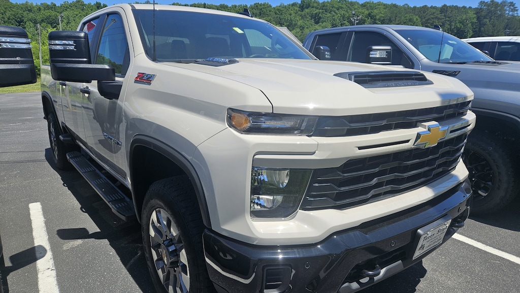 New 2026 Chevrolet Silverado 2500 HD Custom Truck