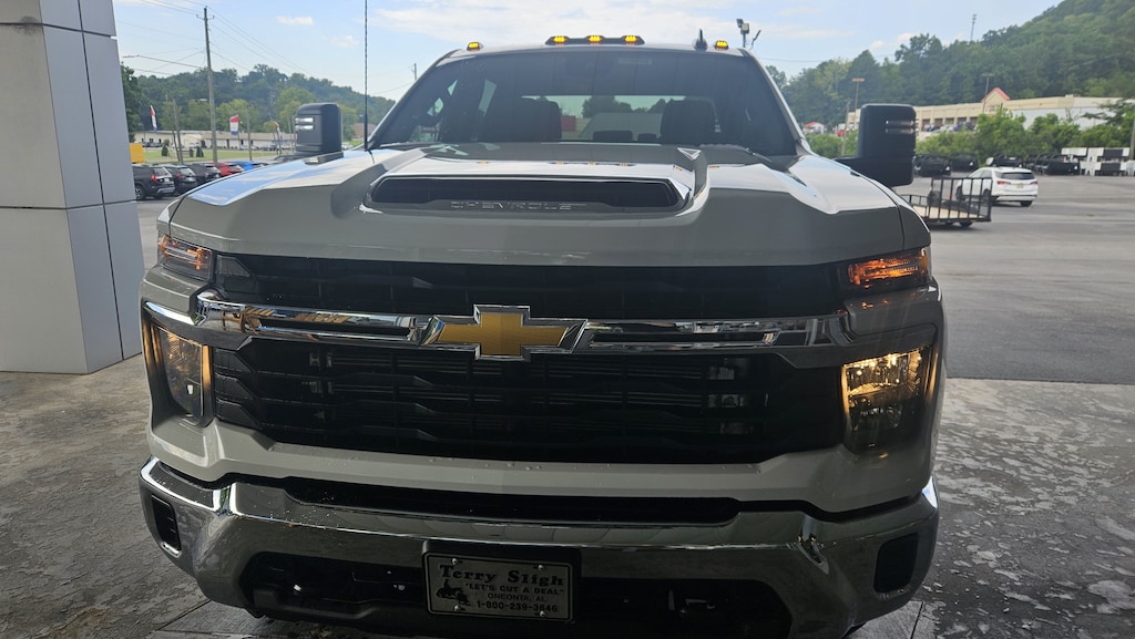 New 2026 Chevrolet Silverado 3500 HD Chassis Cab LT Truck
