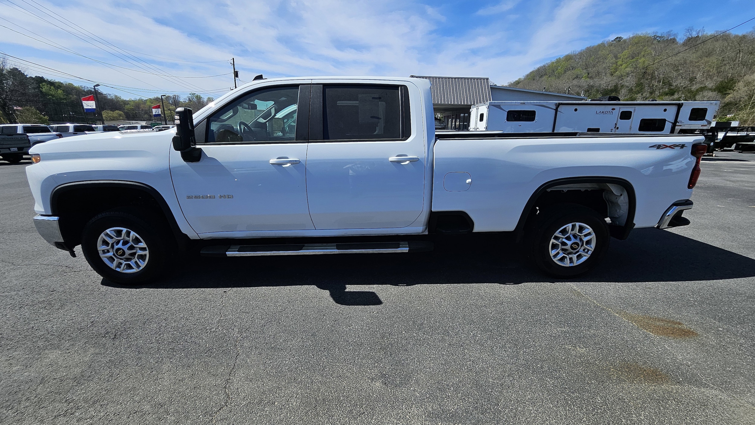 2025 Chevrolet Silverado HD LT 4WD Crew Cab Standard Box's photo