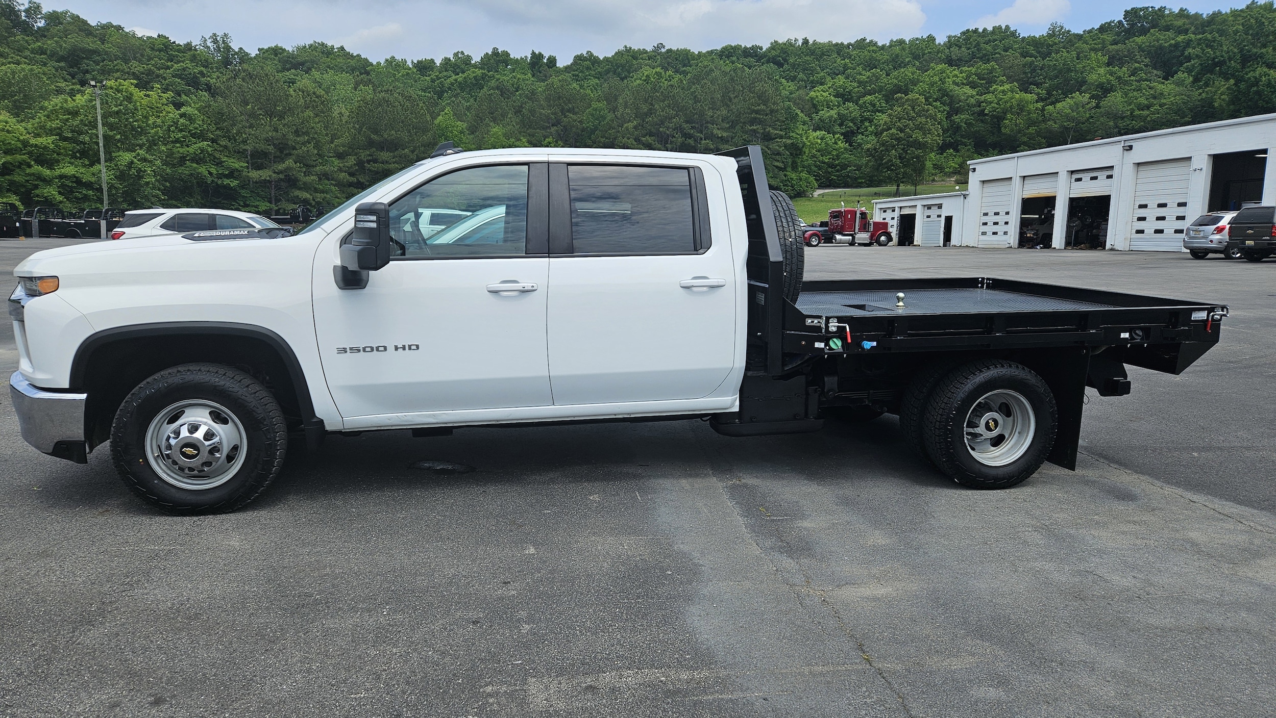 2022 Chevrolet Silverado HD 1LT 4WD Crew Cab 171.5" WB's photo