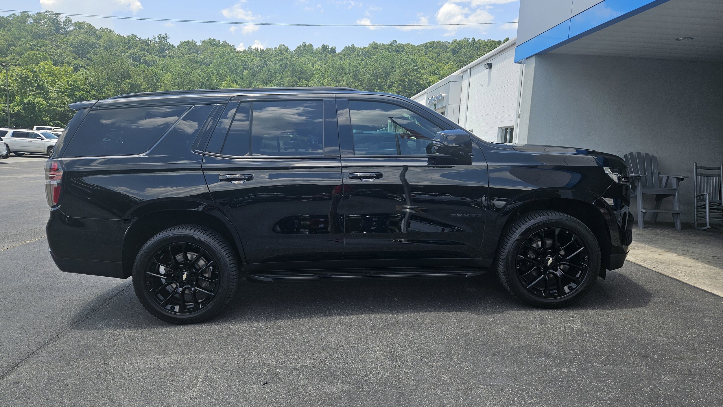 2022 Chevrolet Tahoe RST photo 4