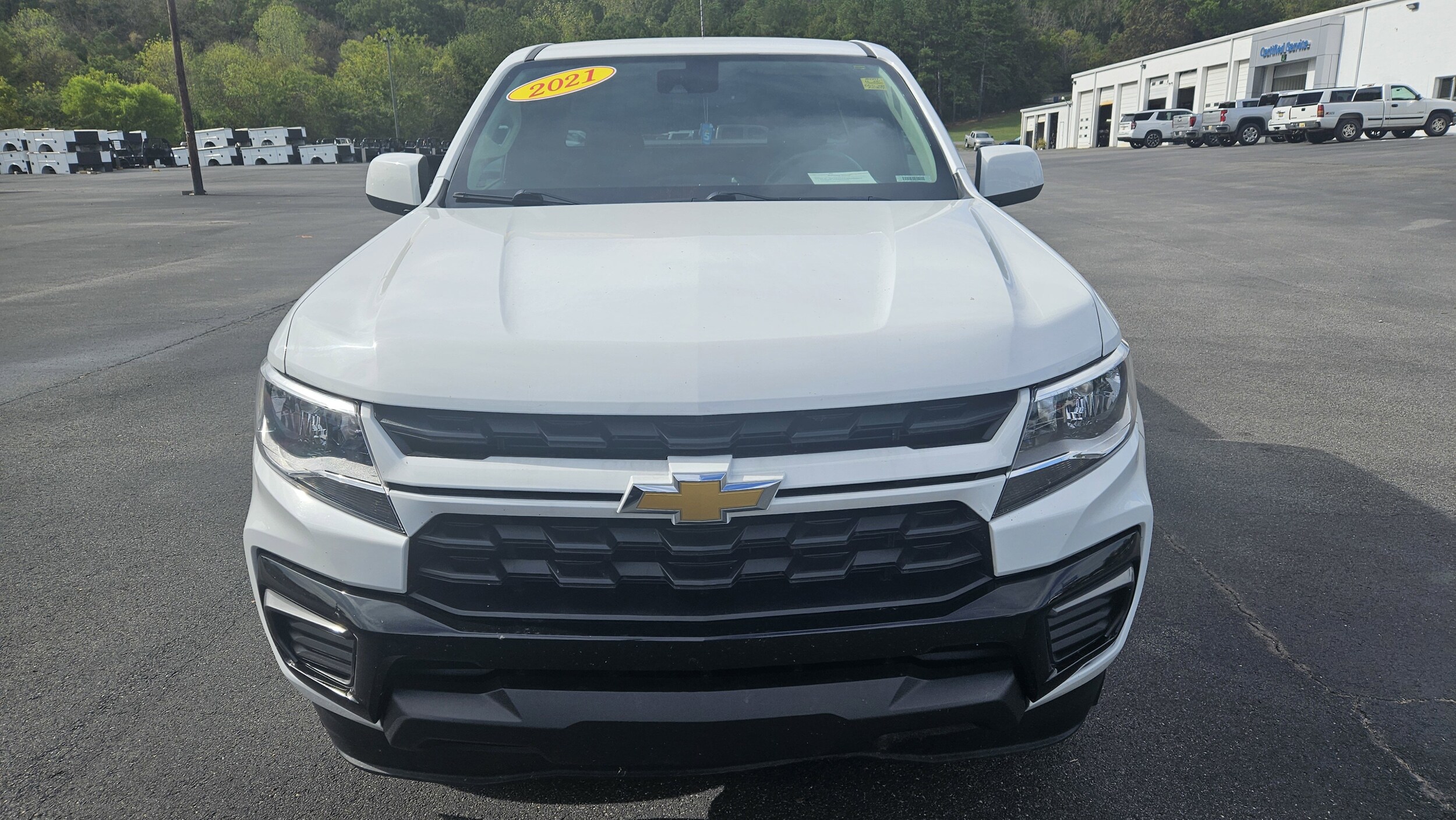 2021 Chevrolet Colorado LT photo 2