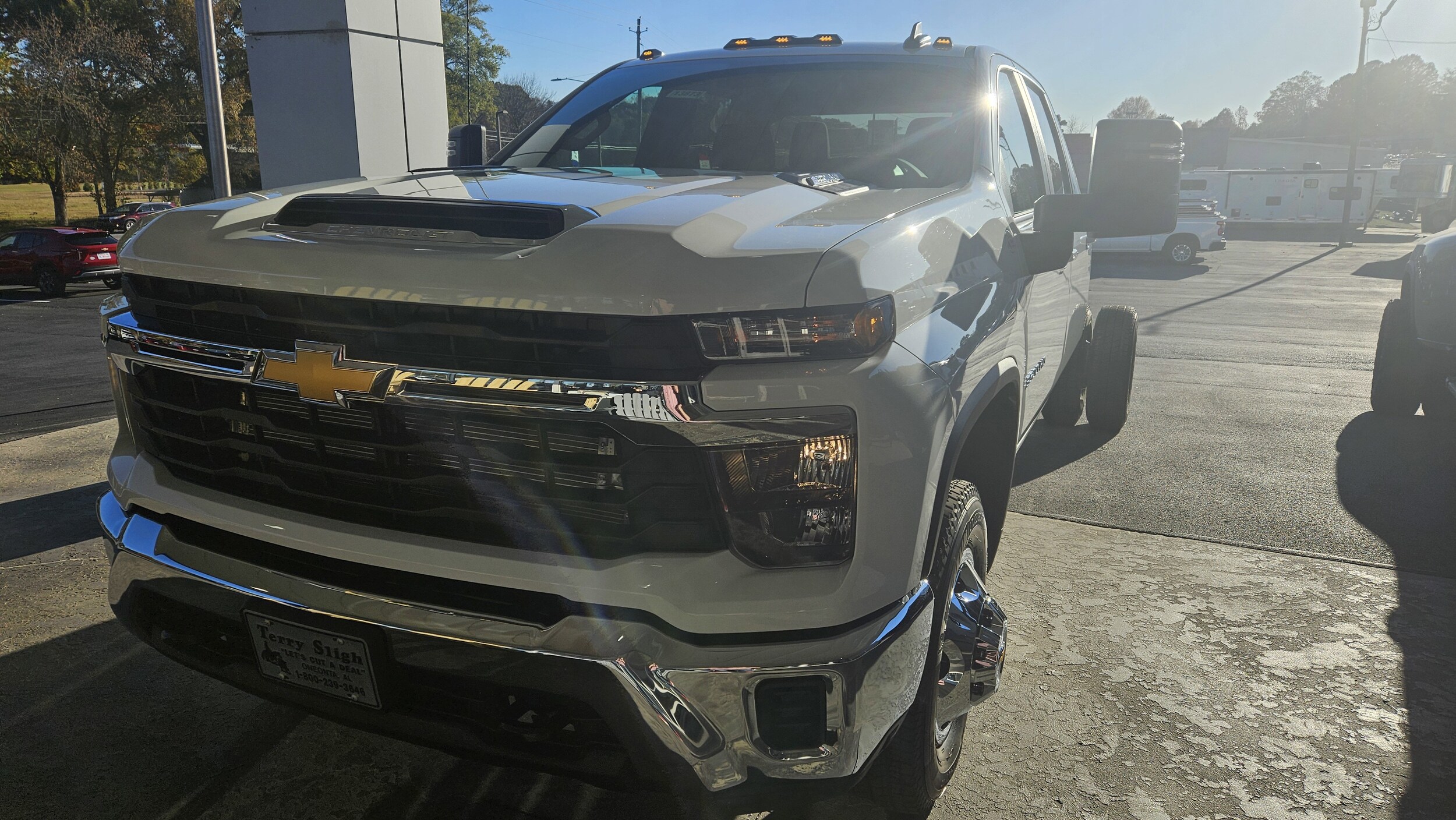 2026 Chevrolet Silverado 3500HD LT photo 2