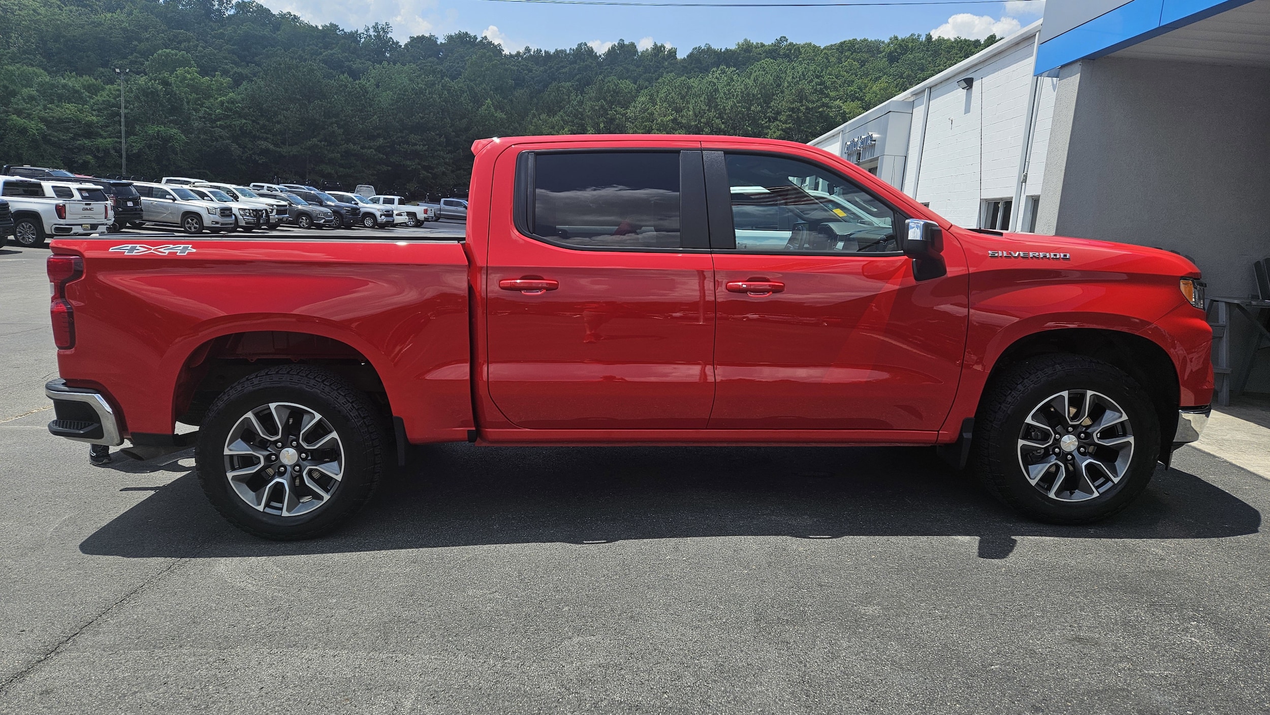 2023 Chevrolet Silverado 1500 LT (2FL)