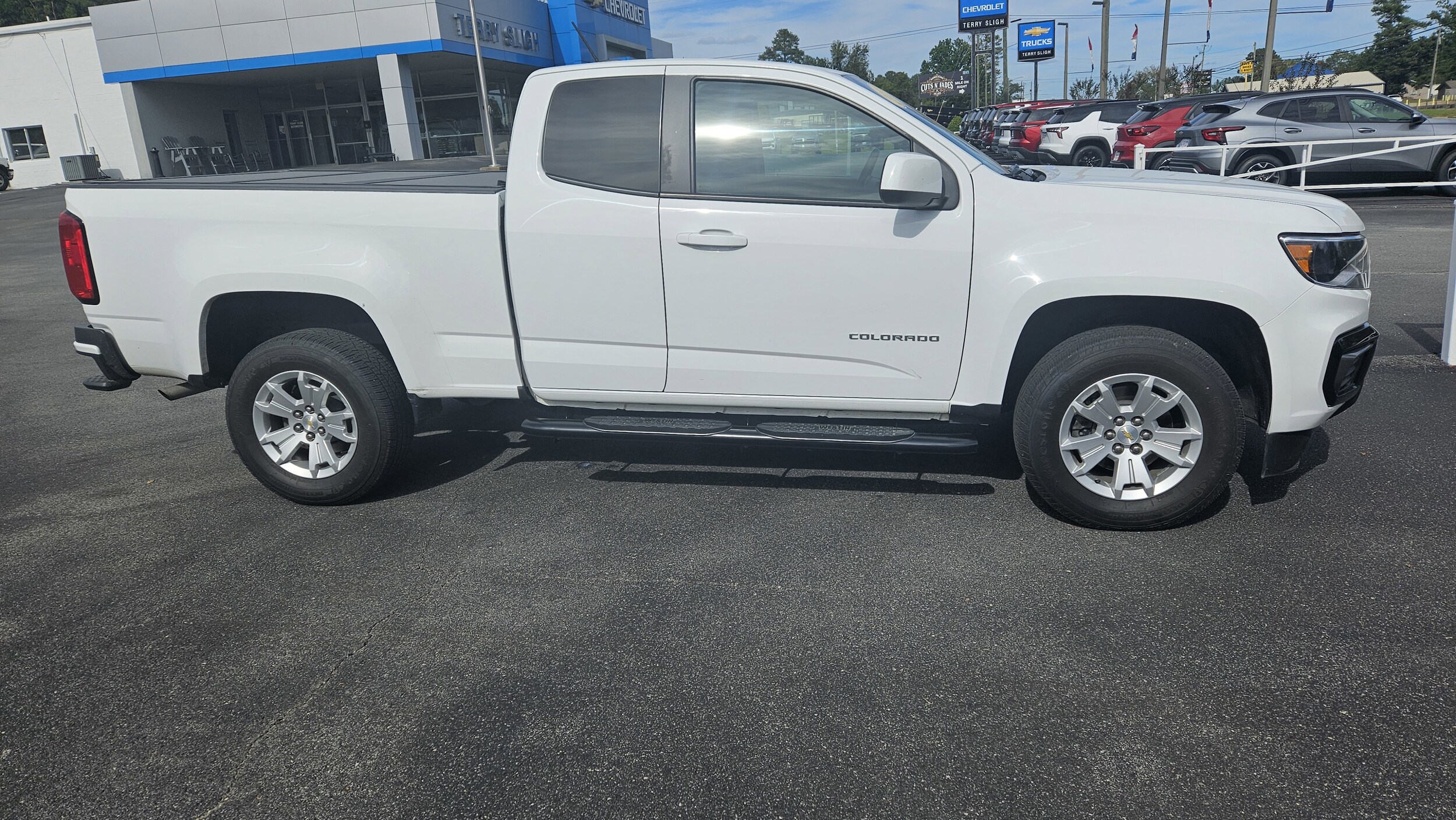 2021 Chevrolet Colorado LT photo 4
