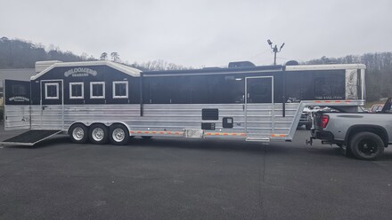 2016 Bloomer 4 Horse