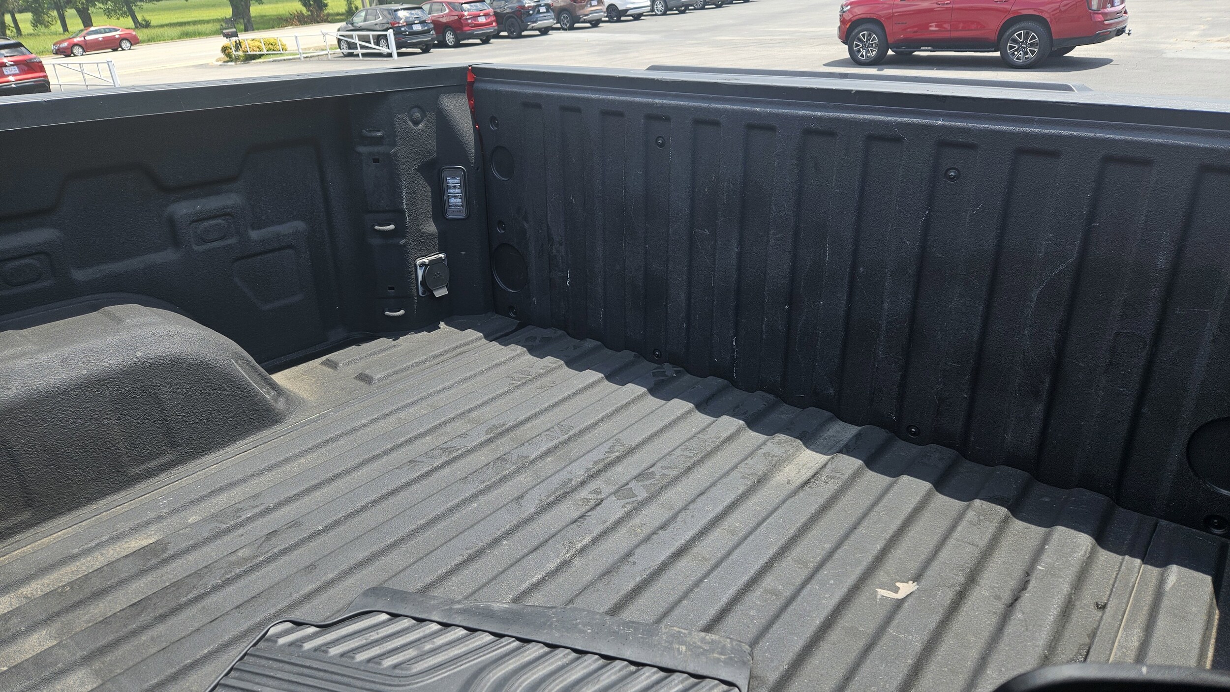 2023 Chevrolet Silverado 1500 LT photo 4