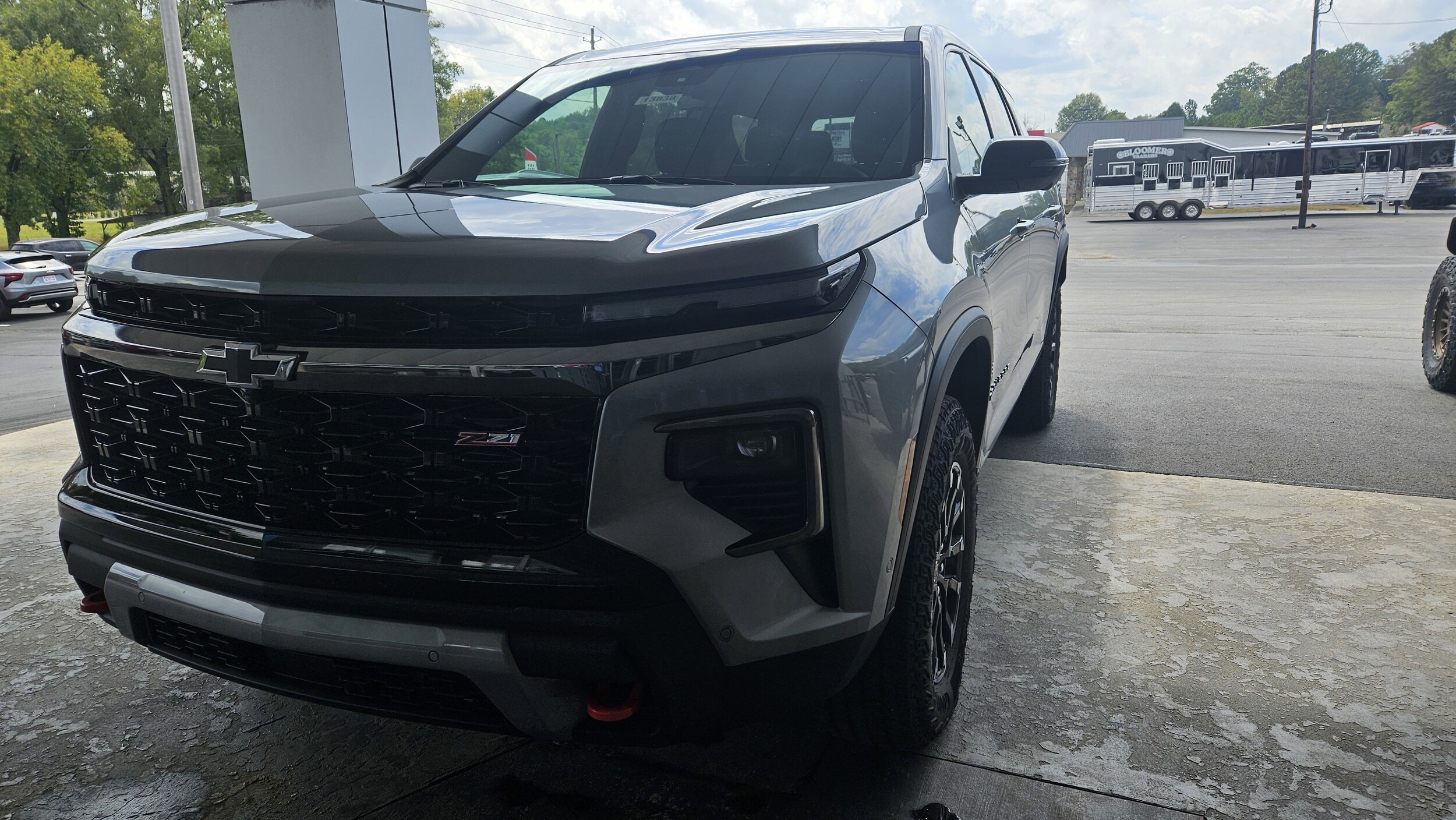 2026 Chevrolet Traverse Z71 photo 2