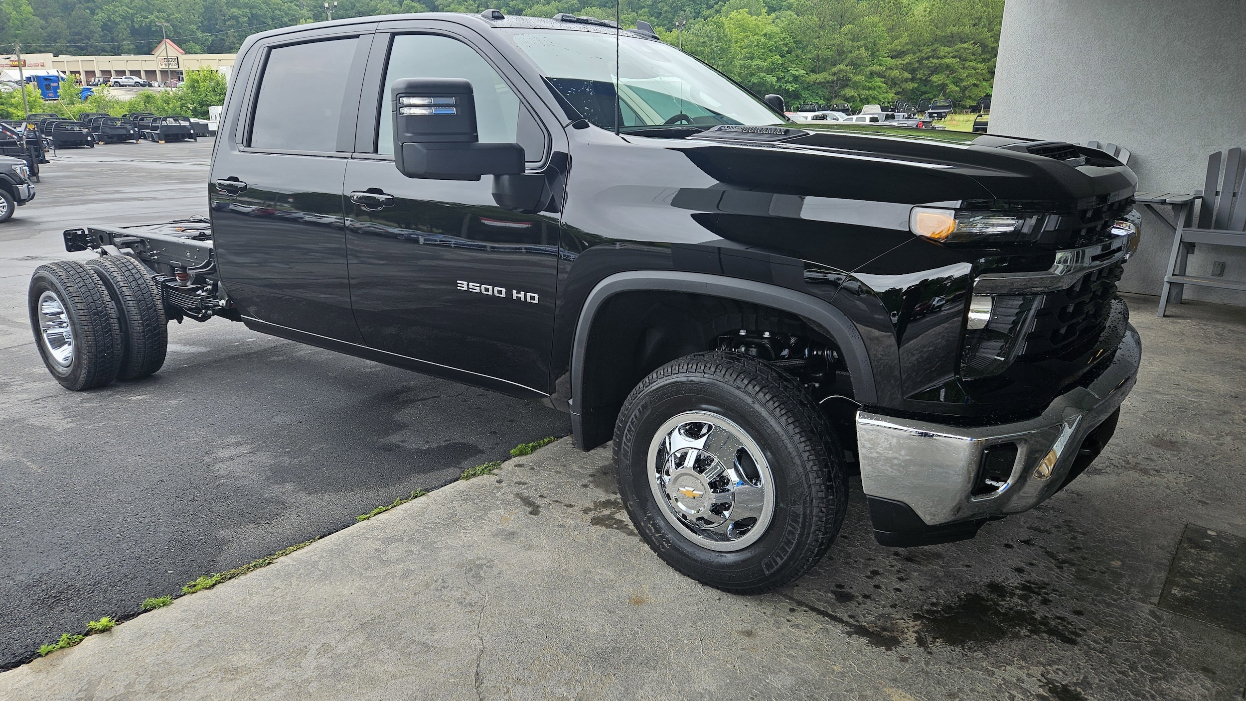2026 Chevrolet Silverado HD 1LT 4WD Crew Cab 171.5" WB's photo