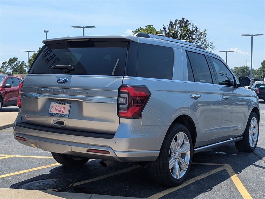 2024 Ford Expedition Platinum photo 2