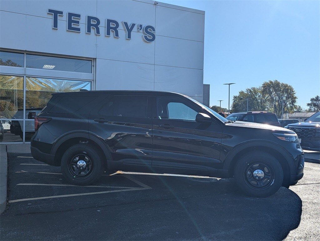 2026 Ford Explorer photo 3