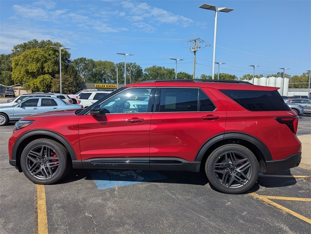 2025 Ford Explorer ST photo 3