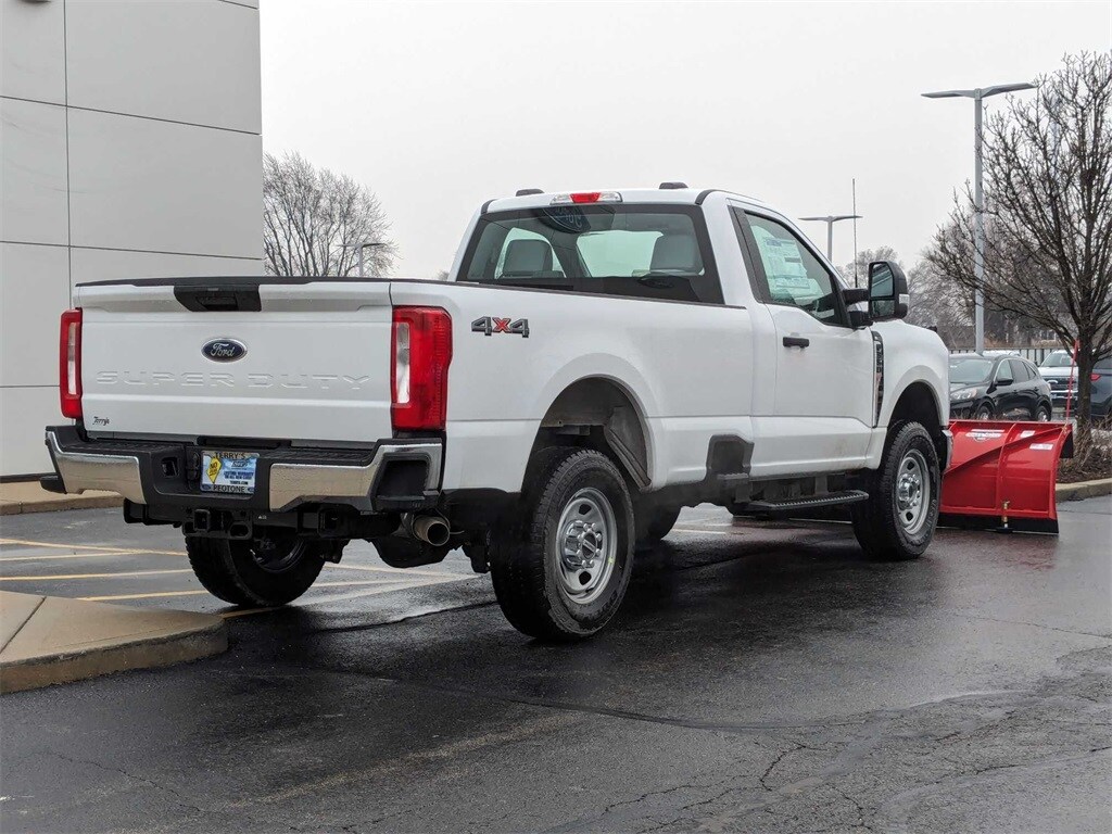 2024 Ford F-350 photo 2