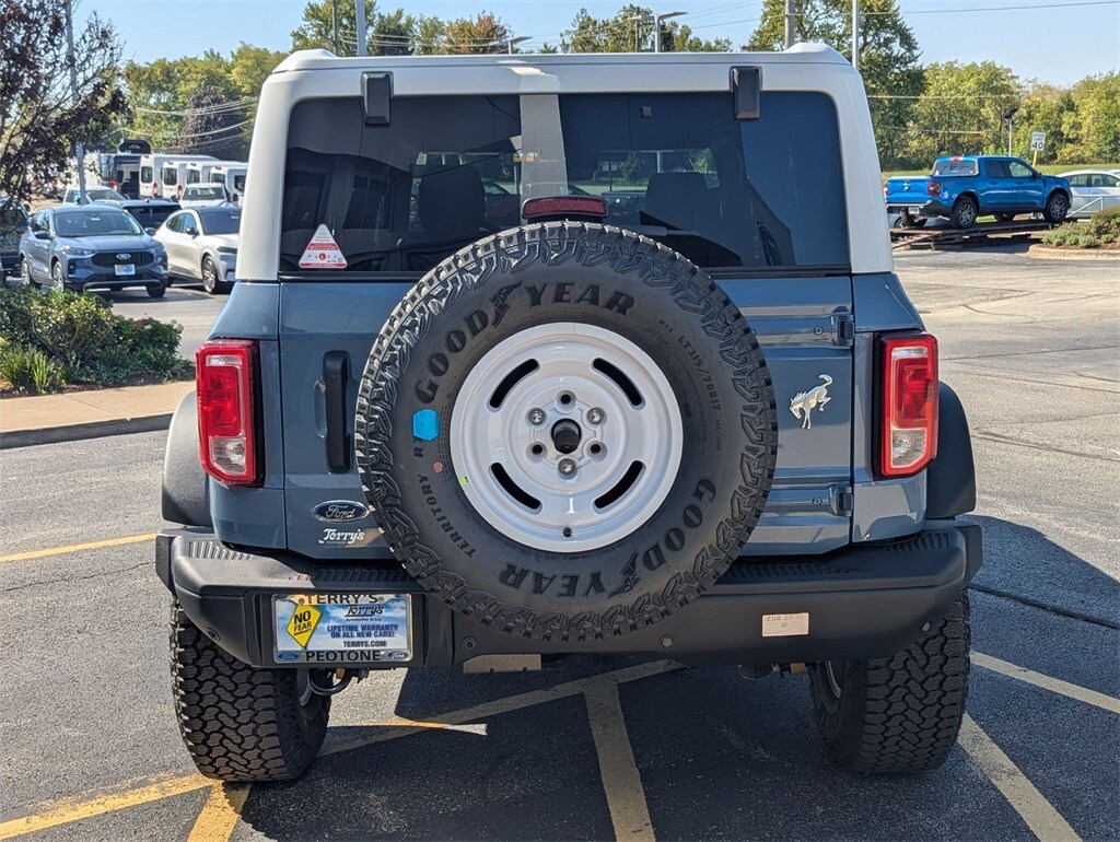 2025 Ford Bronco Heritage First Edition photo 4