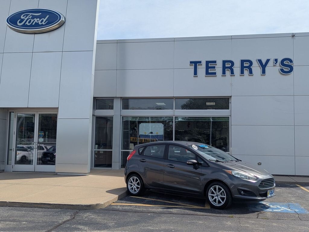 Used 2016 Ford Fiesta SE Hatchback