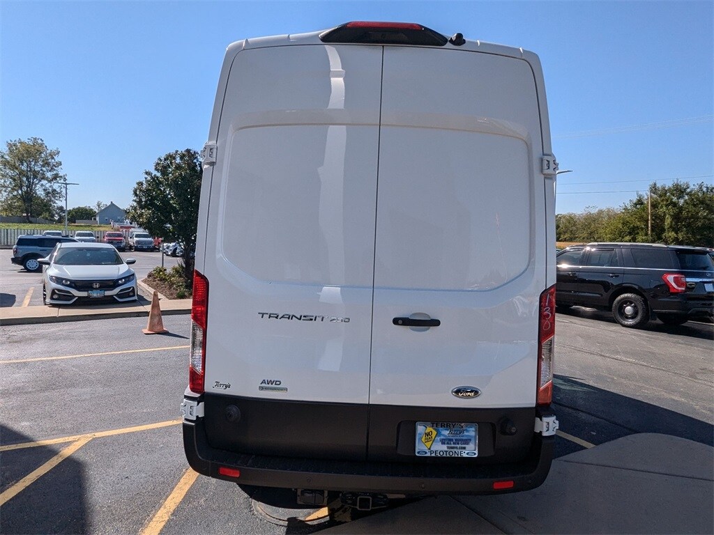 2024 Ford Transit photo 4