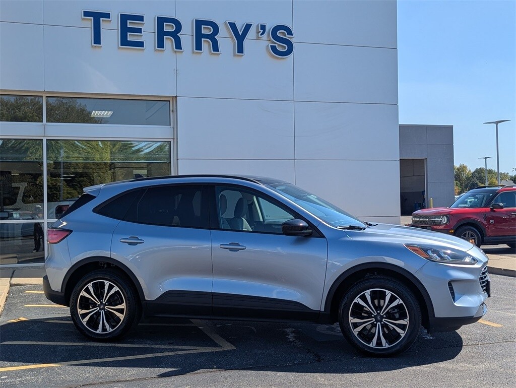 Used 2022 Ford Escape SE SUV