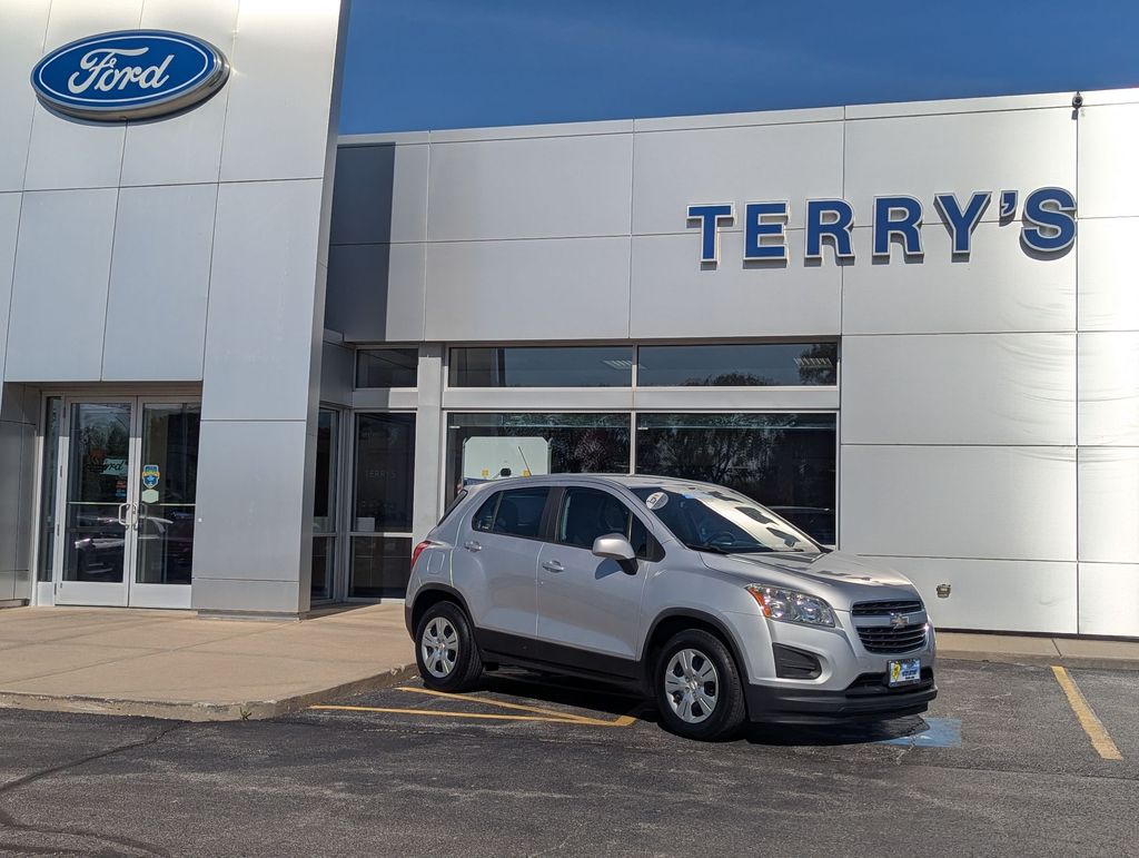 2016 Chevrolet Trax LS's photo