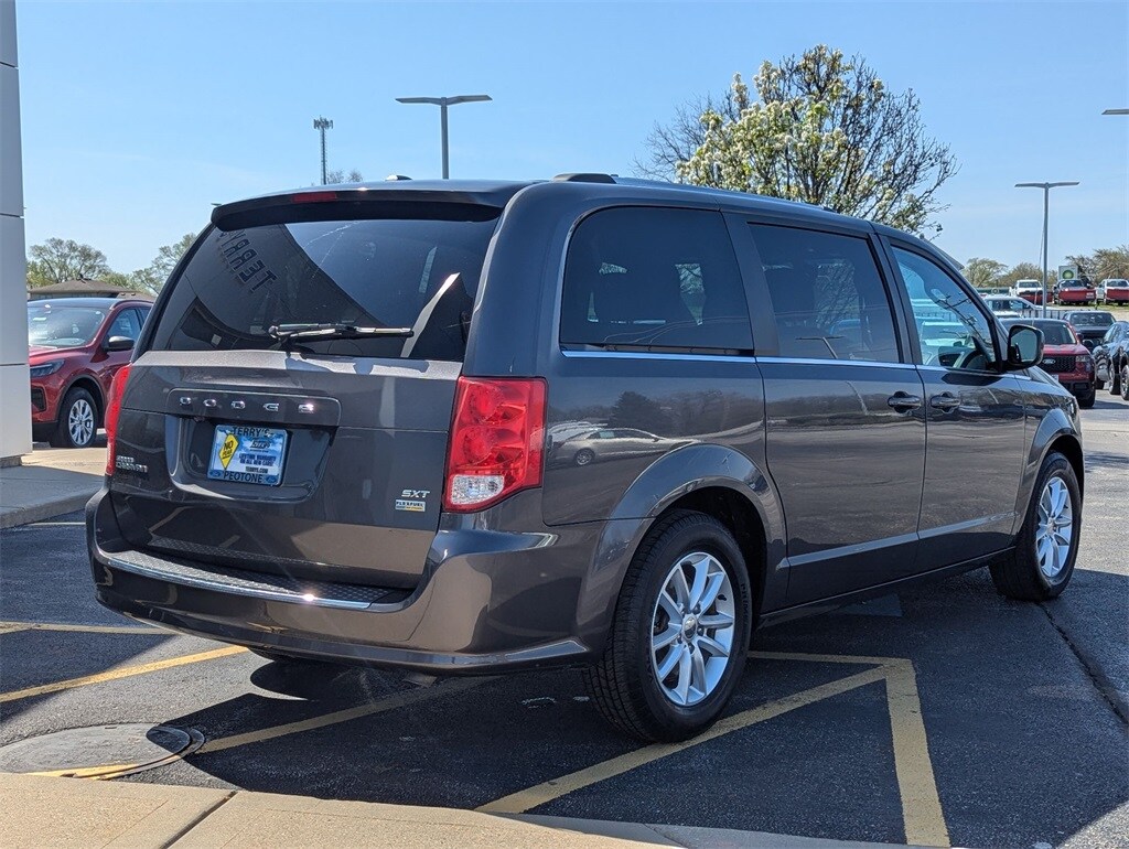 2019 Dodge Grand Caravan SXT photo 3