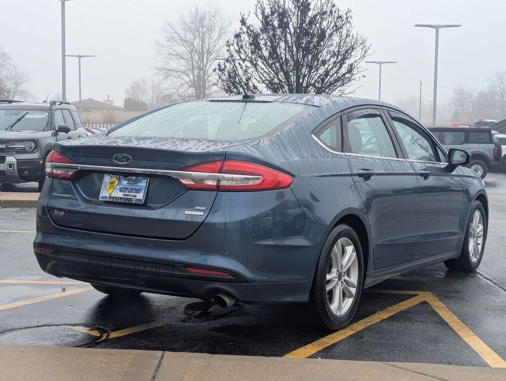Used 2018 Ford Fusion SE Sedan