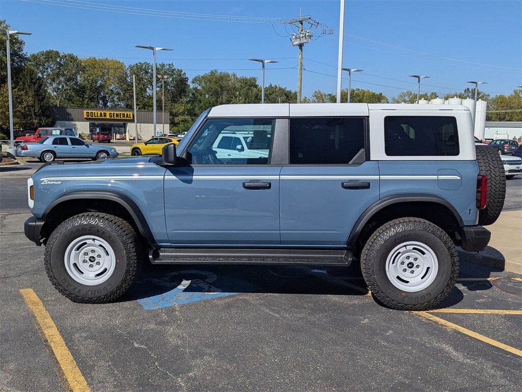 2025 Ford Bronco Heritage First Edition photo 3