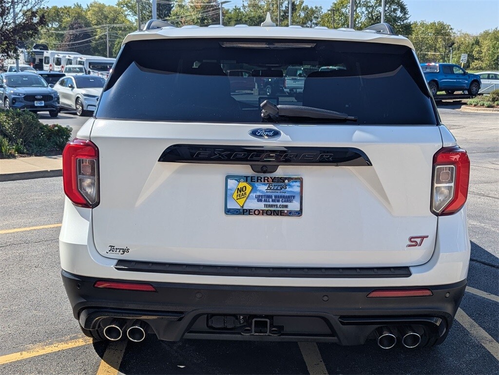 2022 Ford Explorer ST photo 4