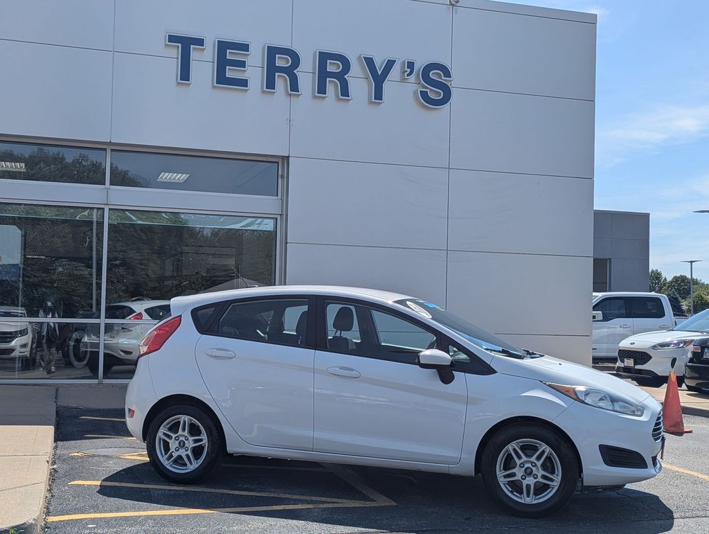 Used 2018 Ford Fiesta SE with VIN 3FADP4EJ6JM122548 for sale in Peotone, IL