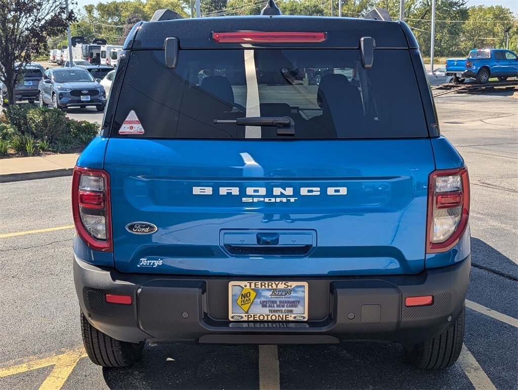 2025 Ford Bronco Sport Outer Banks photo 4