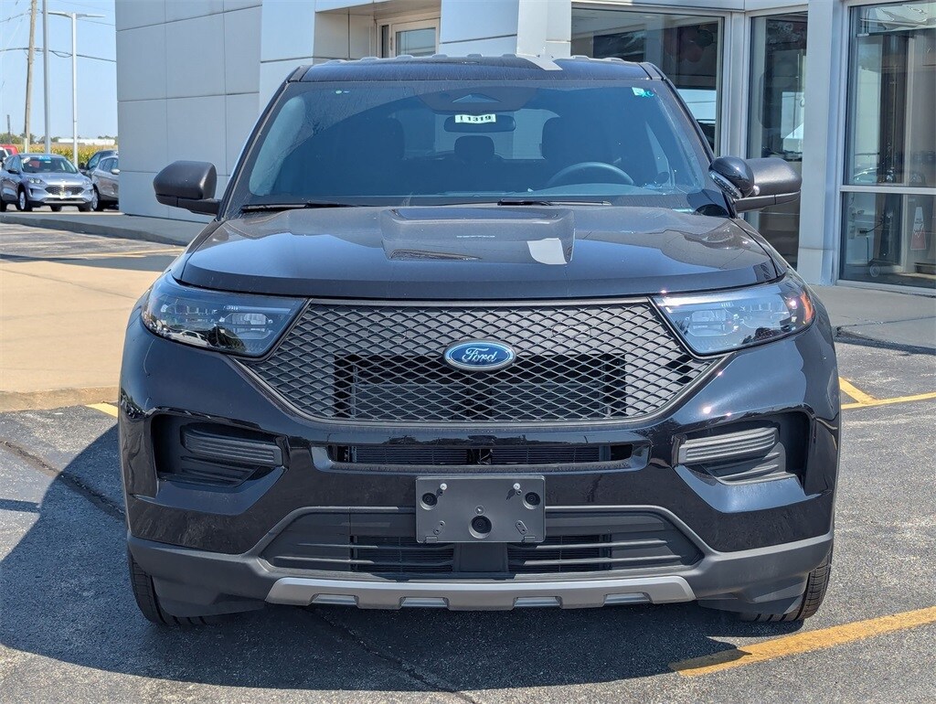 2025 Ford Explorer photo 2
