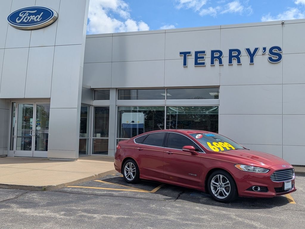 Used 2015 Ford Fusion Hybrid Titanium Sedan
