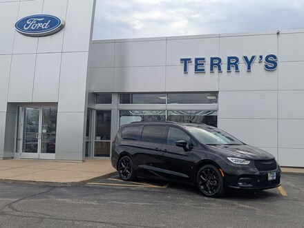 2025 Chrysler Pacifica Limited Minivan/Van