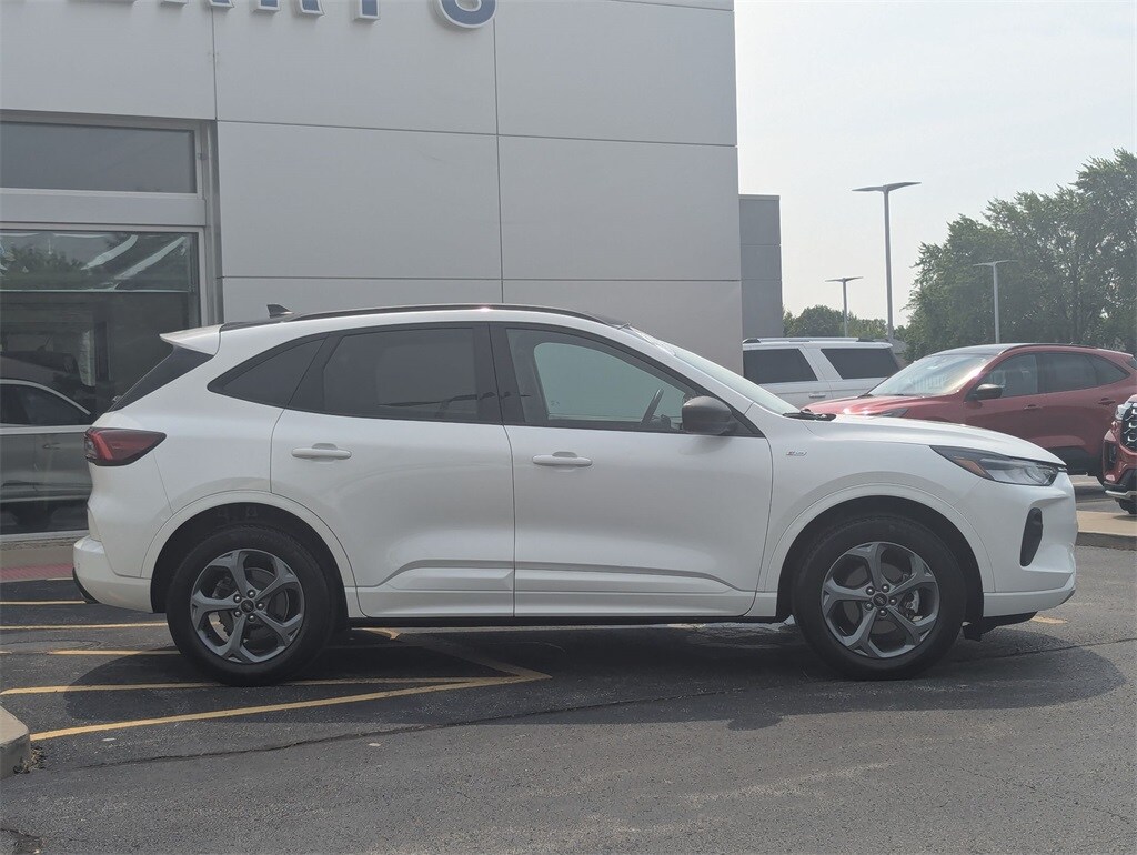 Used 2023 Ford Escape ST-Line with VIN 1FMCU9MN4PUA66724 for sale in Peotone, IL