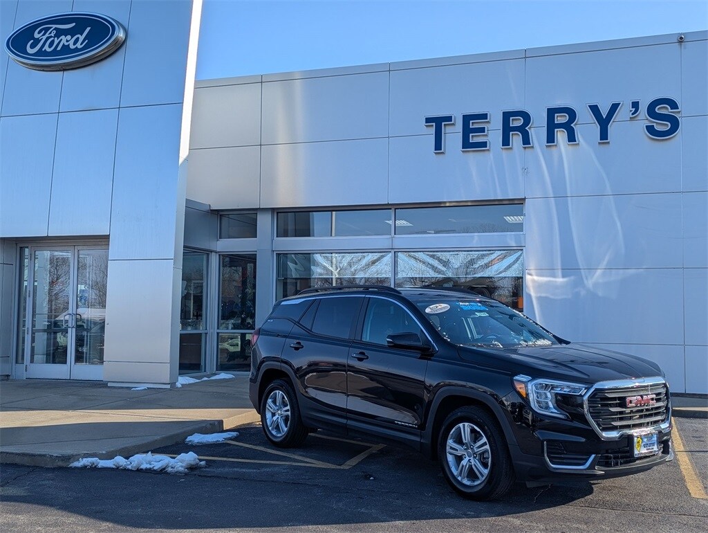 Used 2024 GMC Terrain SLE SUV