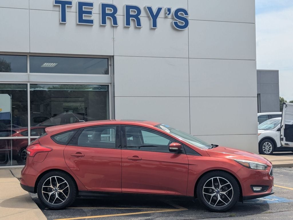 Used 2018 Ford Focus SEL with VIN 1FADP3M24JL325864 for sale in Peotone, IL