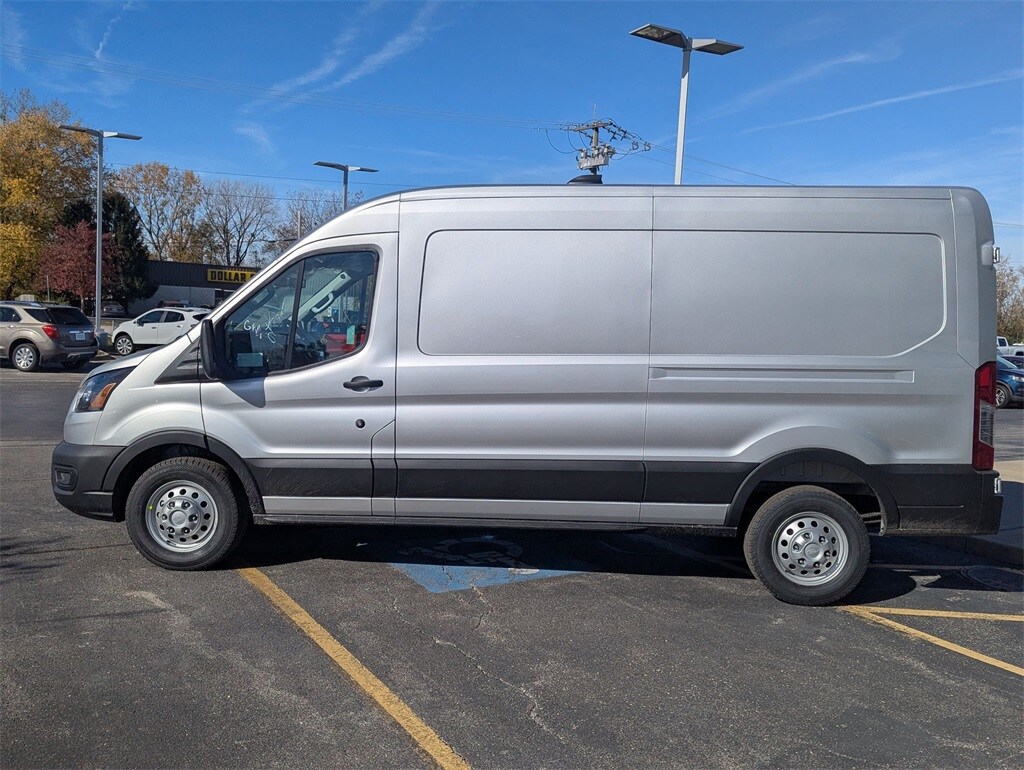 2026 Ford Transit photo 3