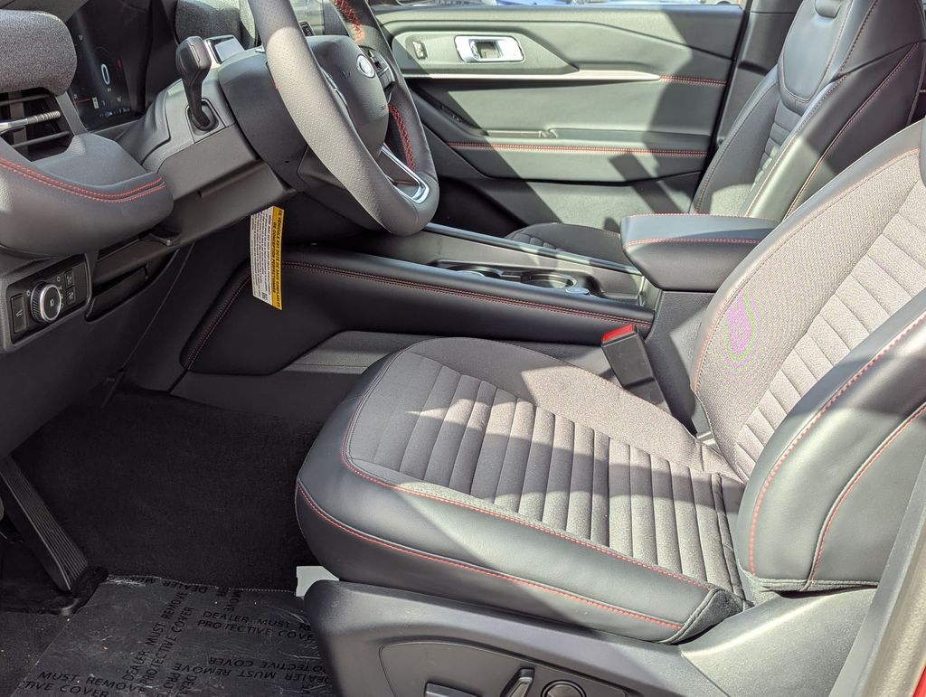 2026 Ford Explorer ST-Line - Photo 6