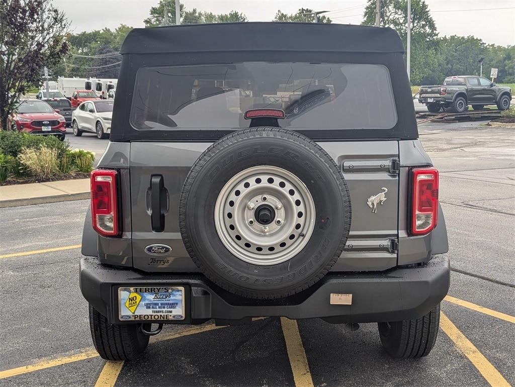 2025 Ford Bronco Base photo 4