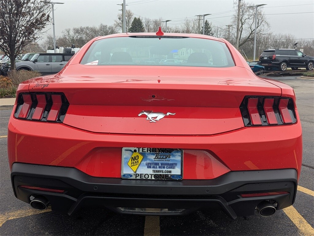 2026 Ford Mustang EcoBoost photo 4