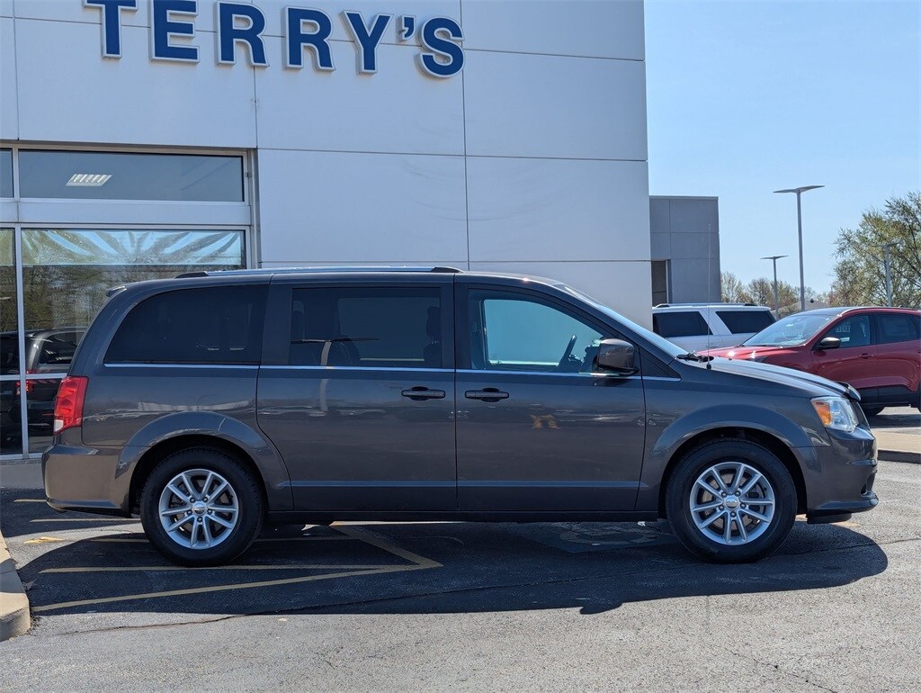 2019 Dodge Grand Caravan SXT photo 2