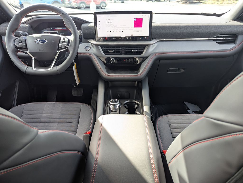 2026 Ford Explorer ST-Line - Photo 14
