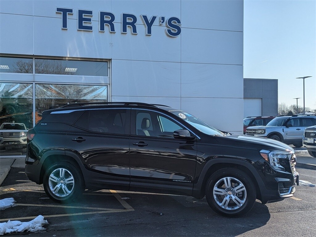 Used 2024 GMC Terrain SLE SUV